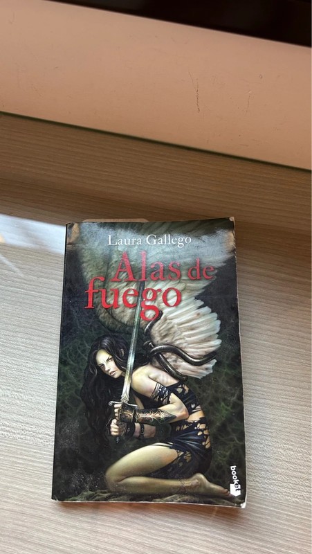 Libro: Alas de fuego