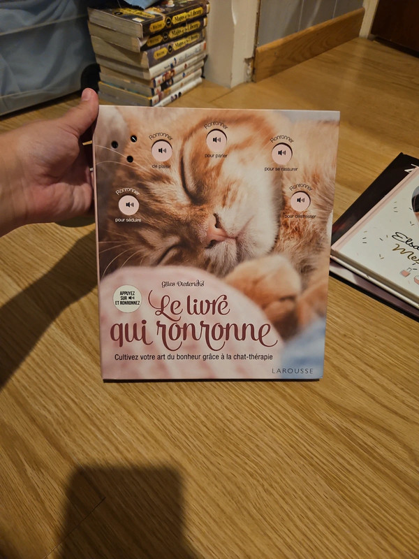 Le livre qui ronronne