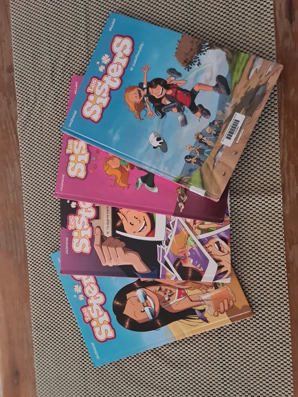 Lot de 4 livres  Les Sisters