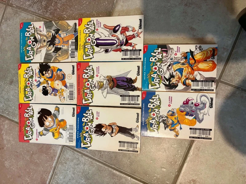 Lot de 8 livre dragon ball