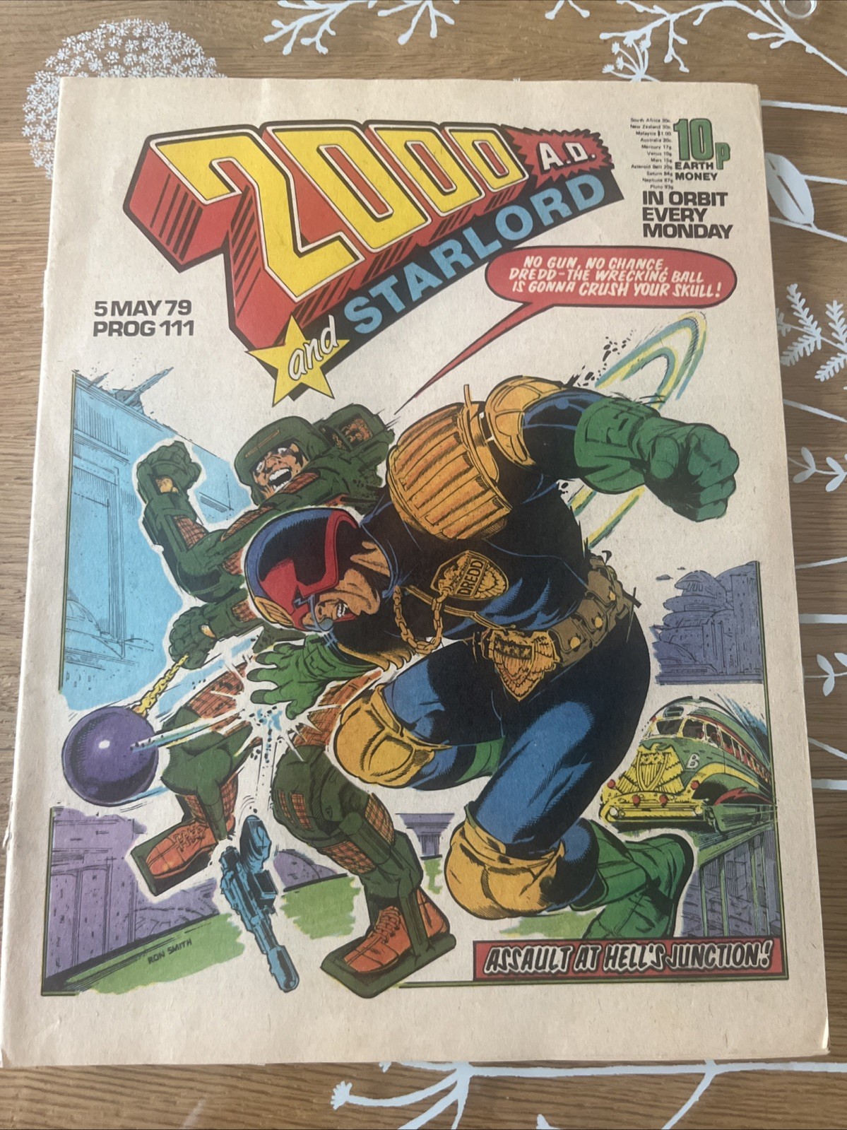 2000A.D. & Starlord Prog 111 Judge Dredd, Strontium Dog, Robo-Hunter, Ro-Busters