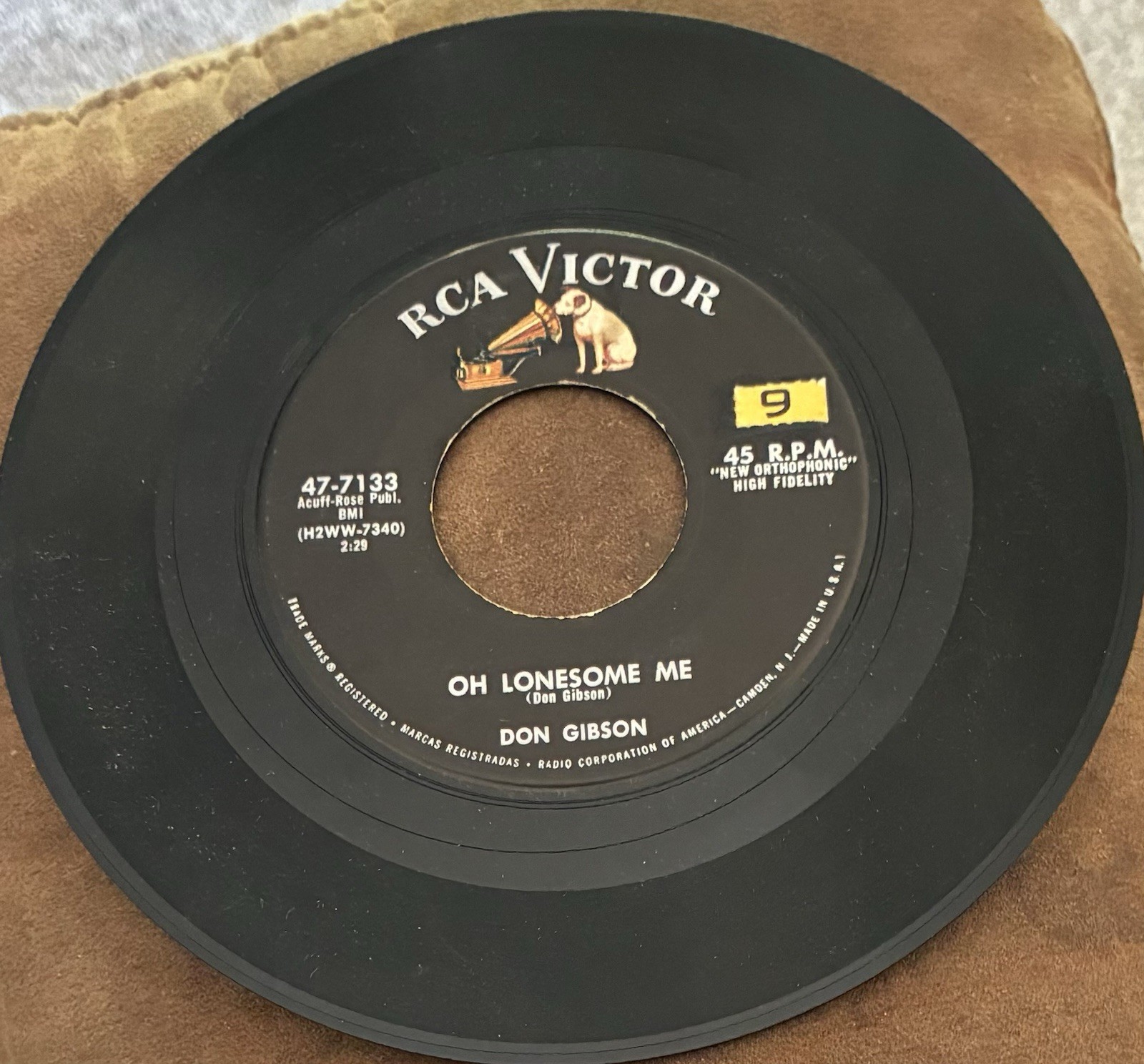 45 RECORD - DON GIBSON - OH LONESOME ME 1958