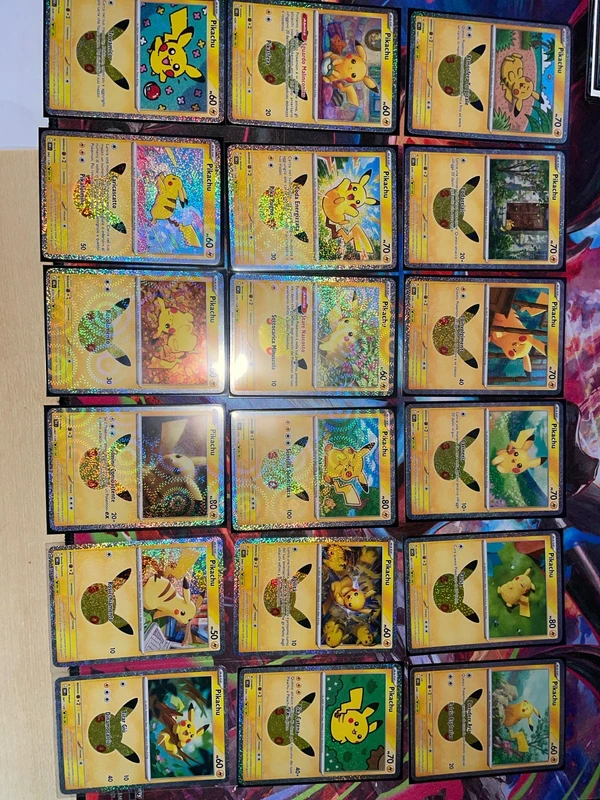 Lotto pikachu 30th anniversario (18pz)