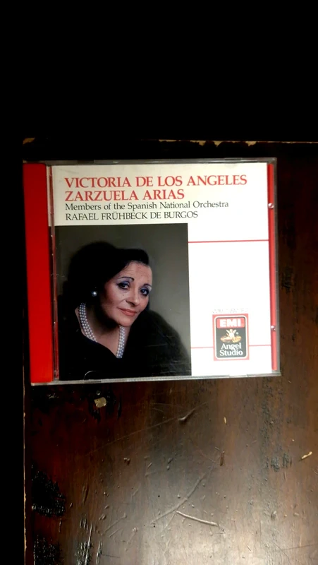 CD audio Victoria de los Angeles zarzuela arias
