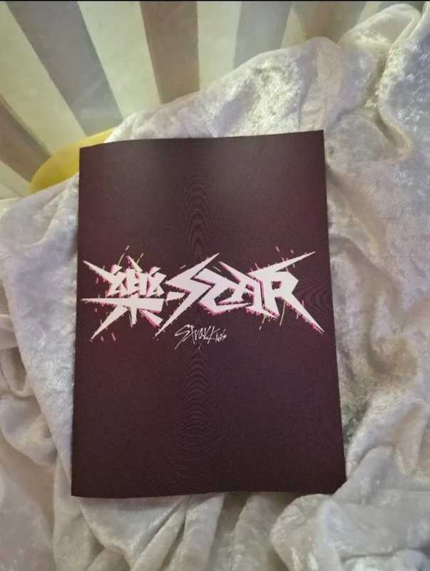 Stray Kids Album - Rock Star (Limited Star Ver.)