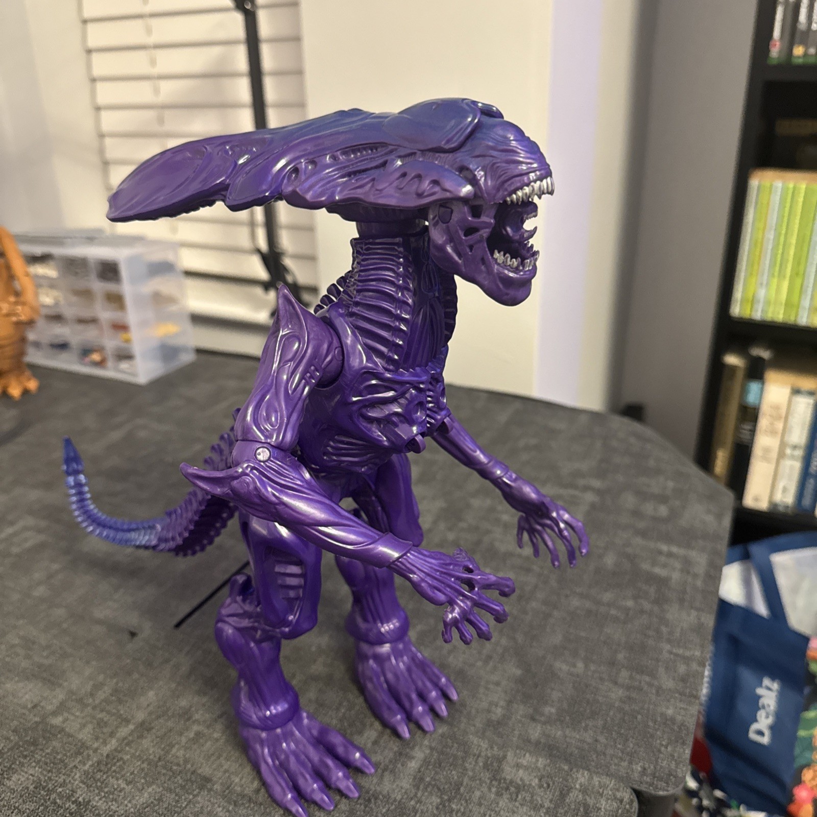 Alien Large Xenomorph Purple Queen 12" Action Figure Lanard 2019
