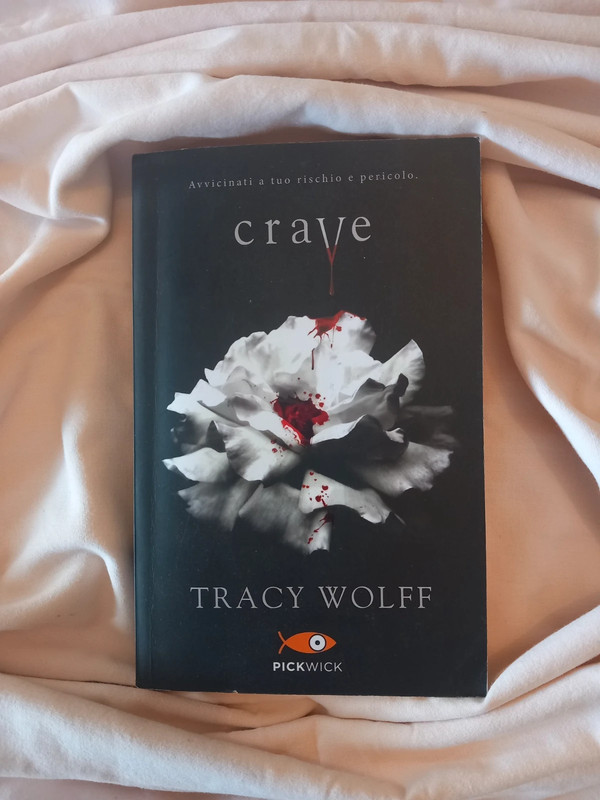 Crave di Tracy Wolff