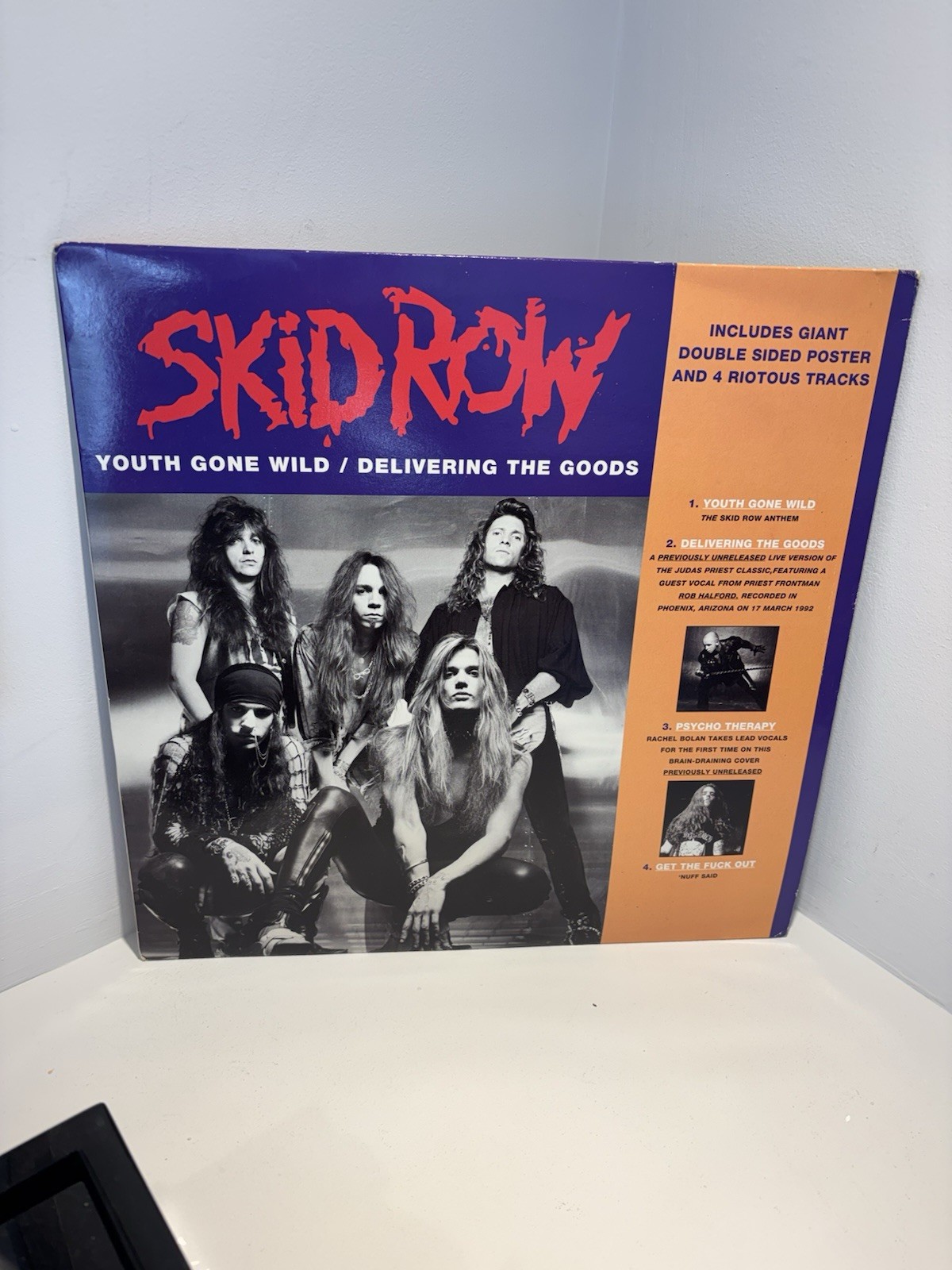 Skid Row - Youth Gone Wild 1992  Atlantic 12"  vinyl + Poster ( very good ) 