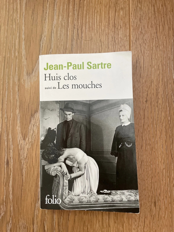 Livre huit clos