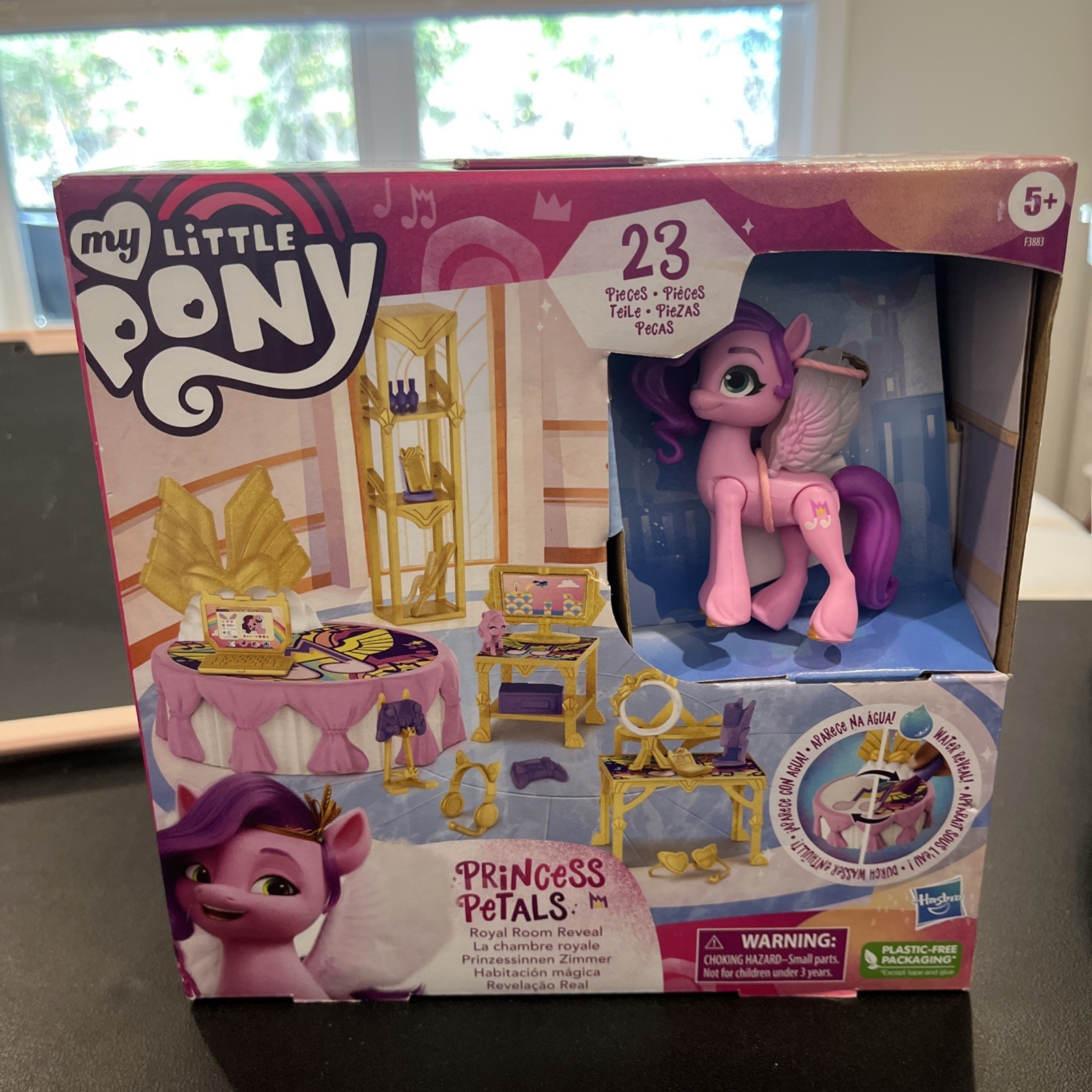 My Little Pony Princess Petals Royal Room Reveal Playset 23 Pieces