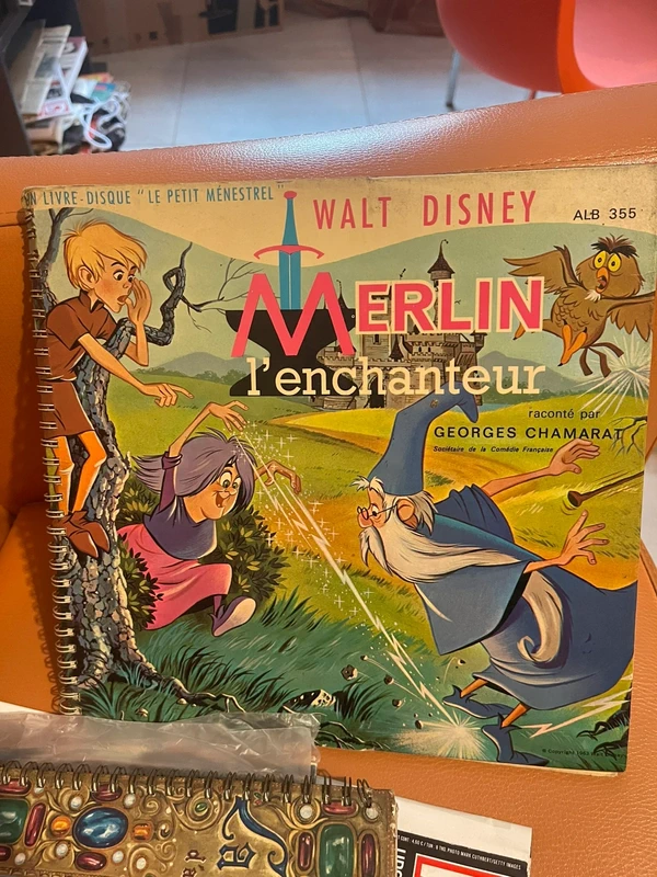 Livre disque merlin  l'enchanteur"