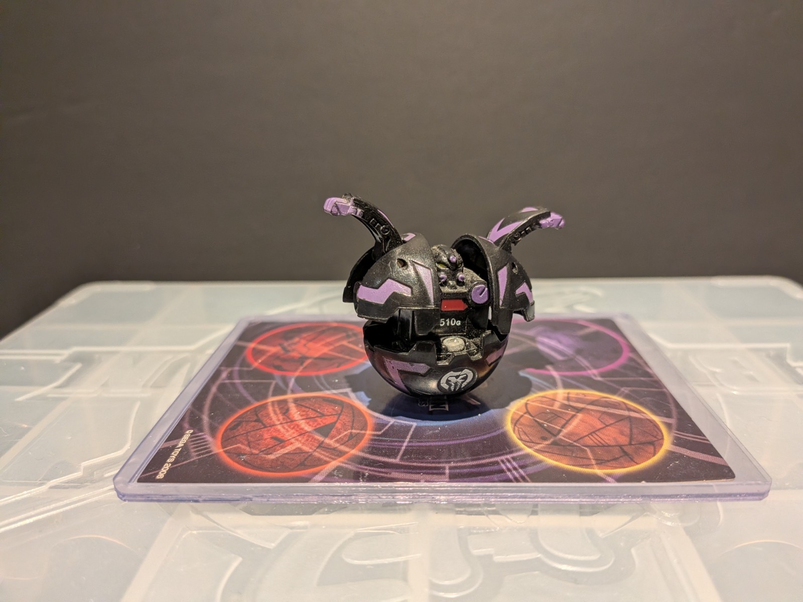 Bakugan B1 Darkus Robotallion