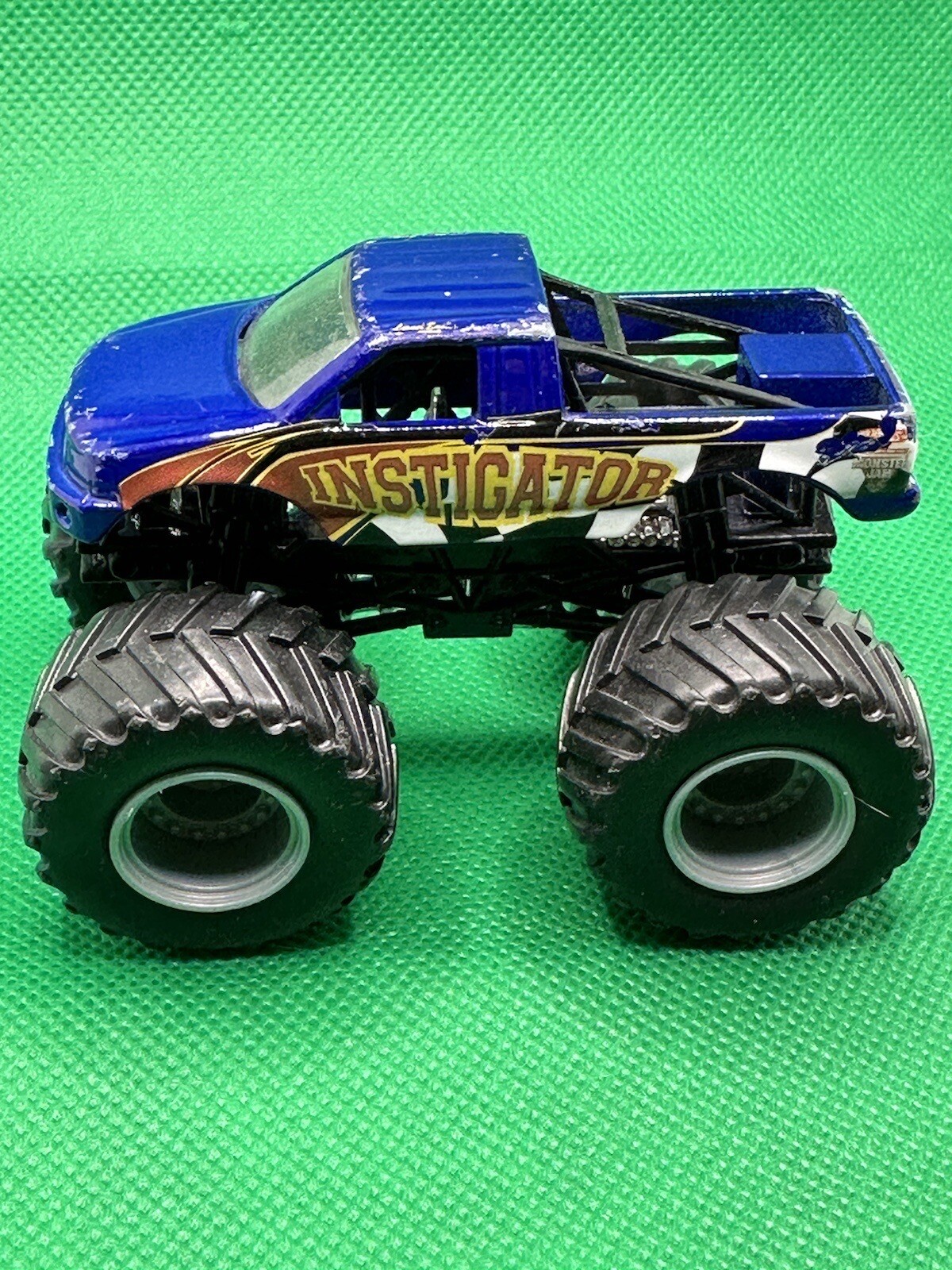 Hot Wheels Istigator Monster Jam Monster Truck 1:64 veicolo pressofuso