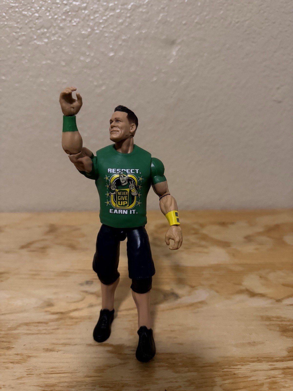 WWE John Cena Wrestling Action Figure Maglia Regolabile Plastica Verde Rispetto