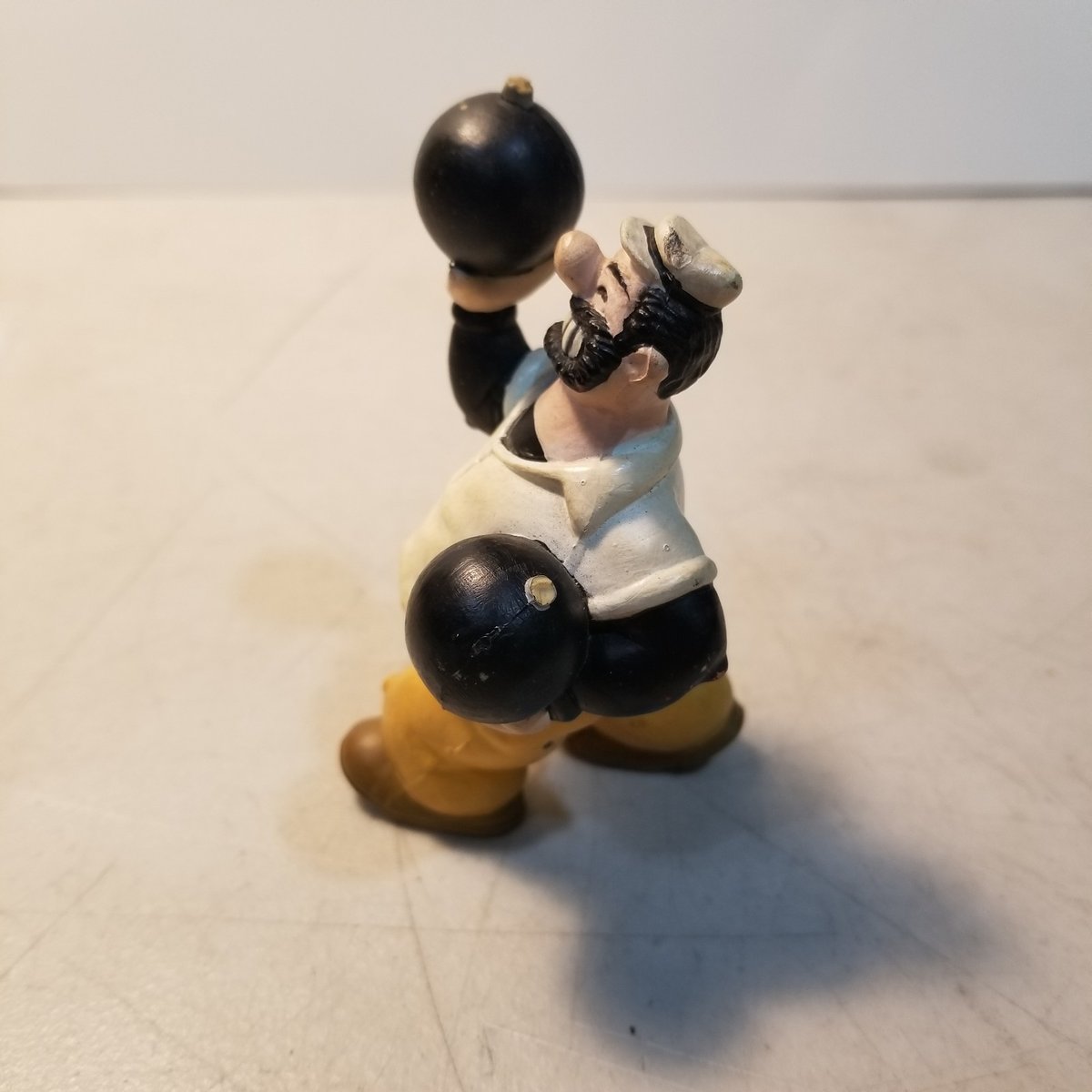 Bluto Holding 2 bombe