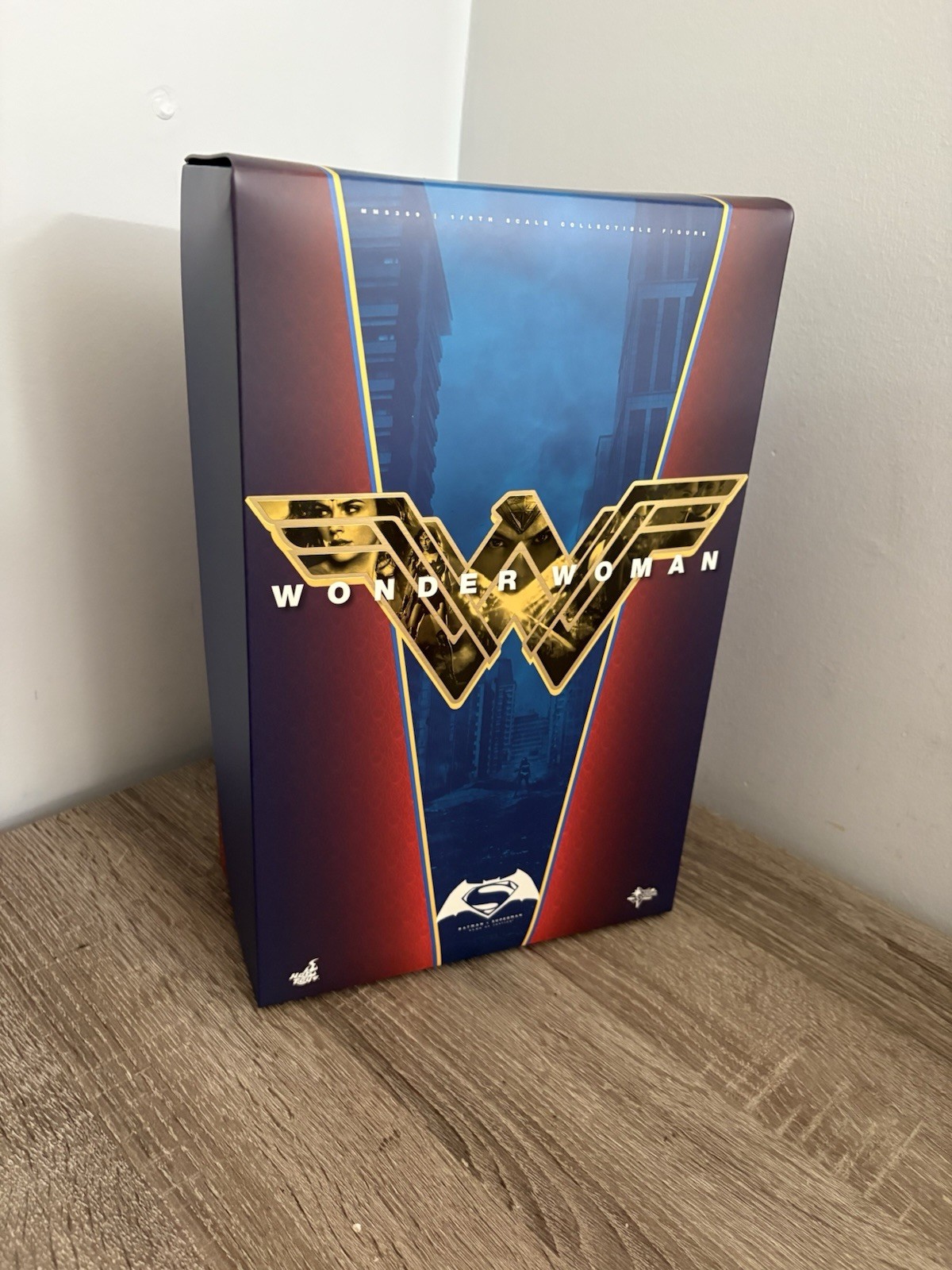 Hot Toys MMS359 Batman vs Superman: Dawn of Justice Wonder Woman Action Figure