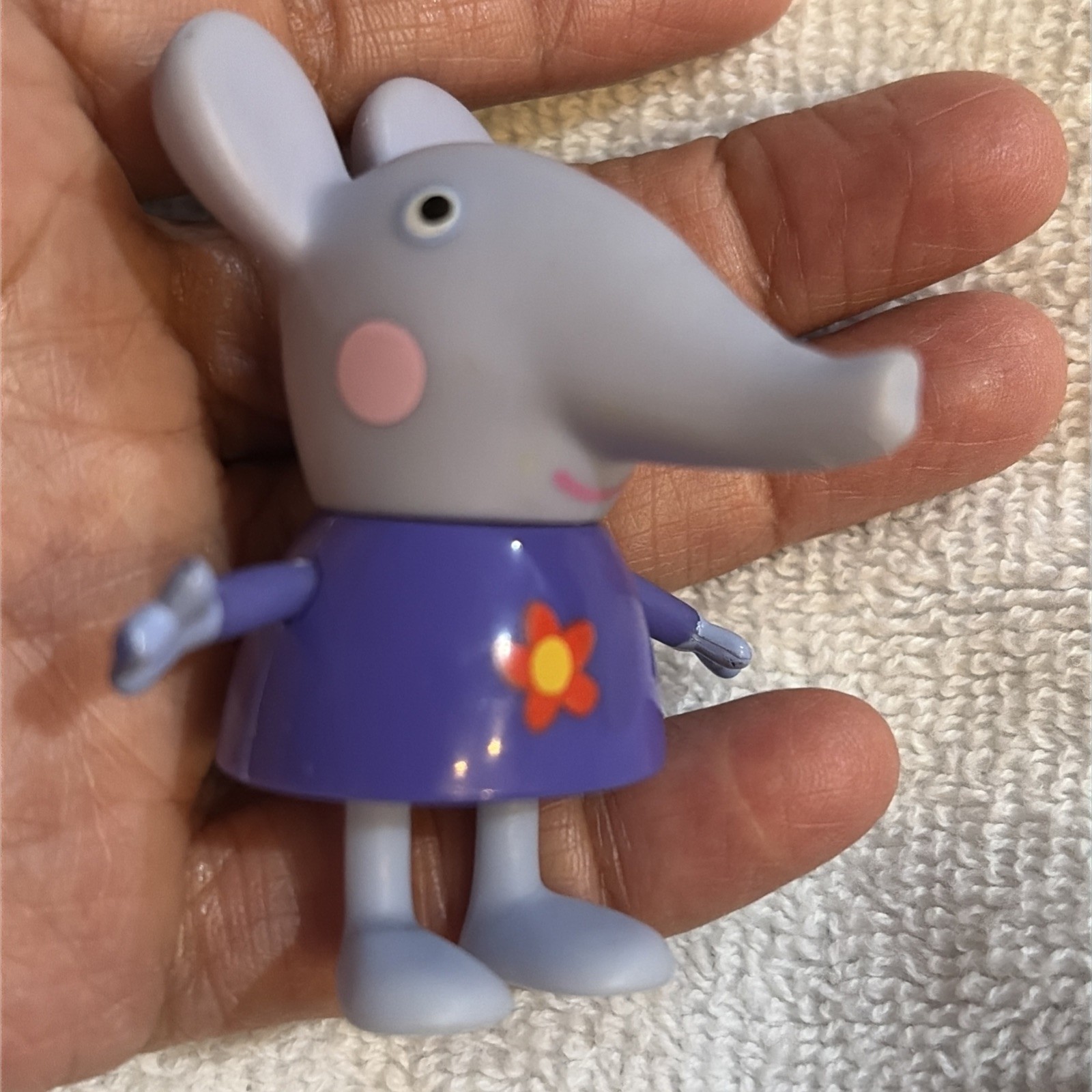 Peppa Pig Emily Elephant Action Figure - Vestito viola, plastica