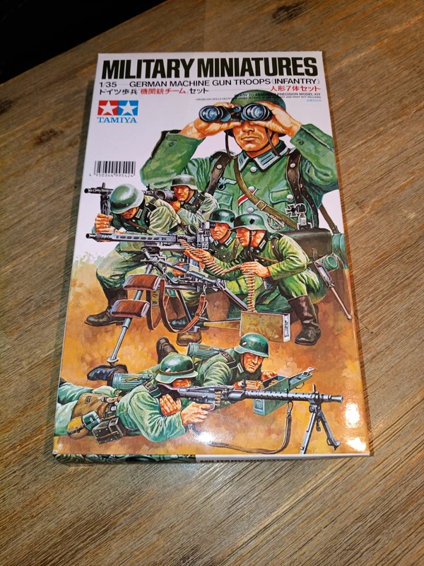 Tamiya Modellbau Satz Plastik 1:35 German Machine gun Troops Infanterie