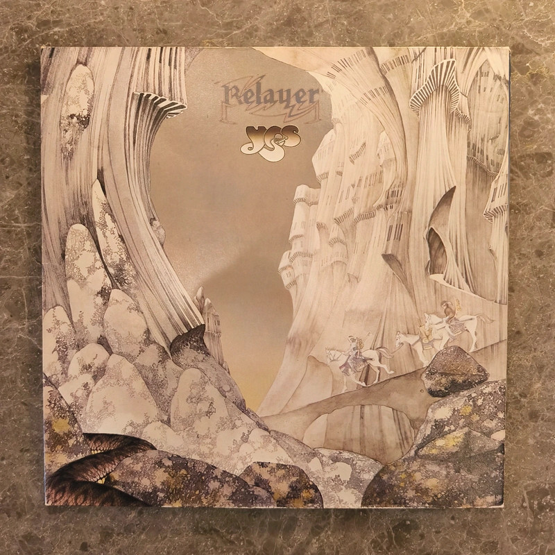 Vinyle YES, Relayer