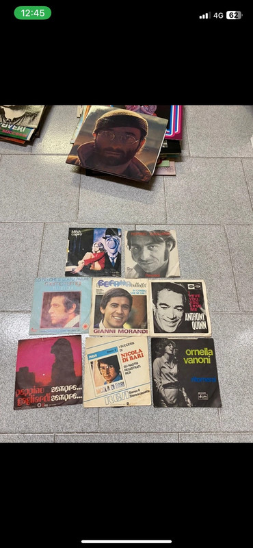 Lotto 9 vinili 45 giri italiani vintage - Mina, Morandi, Vanoni, Nicola Di Bari