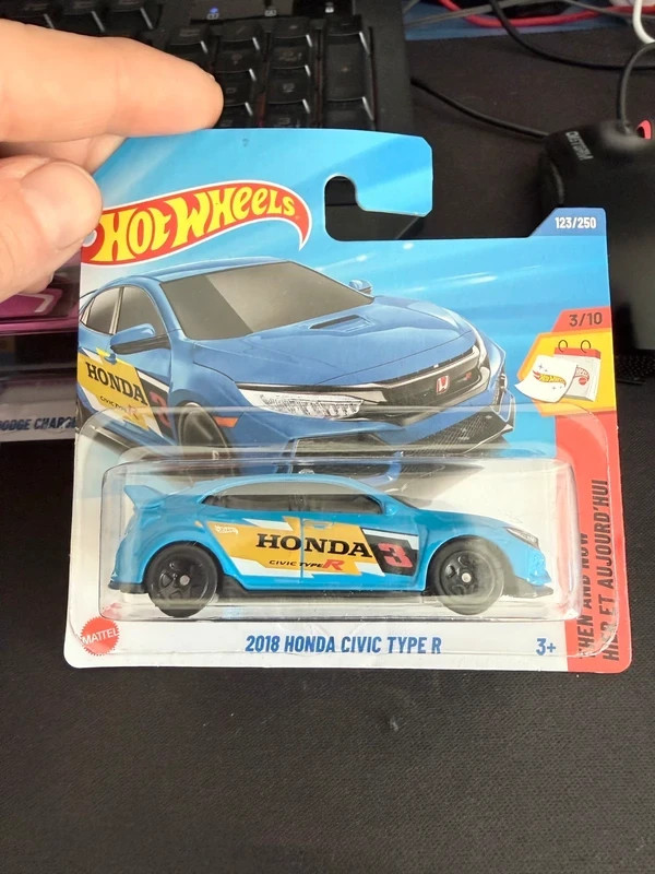 Hot Wheels 2025 2018 Honda civic type R then and now