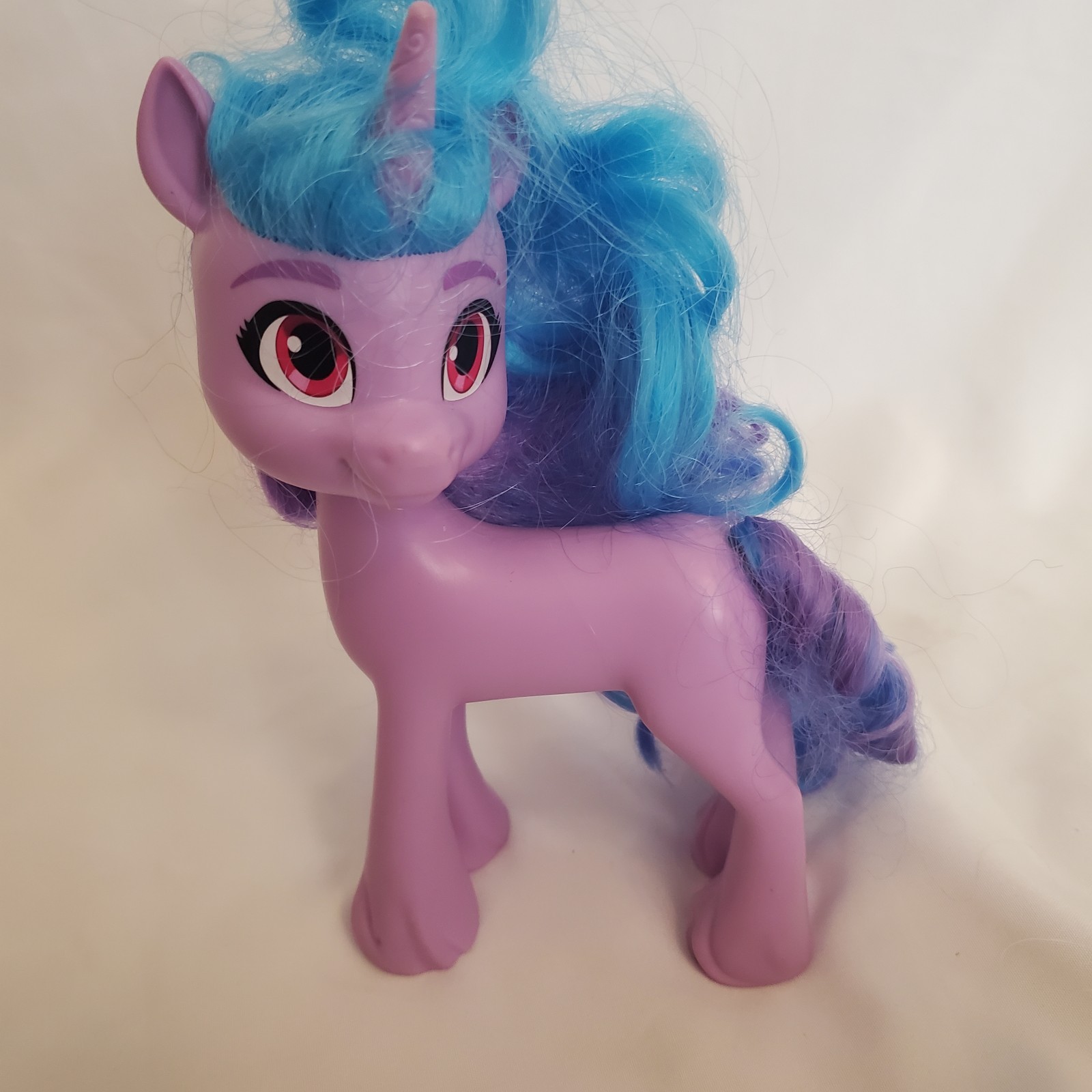 MY LITTLE PONY UNICORNO CHARMS FIGURA IZZY MOONBOW ALTEZZA 7"