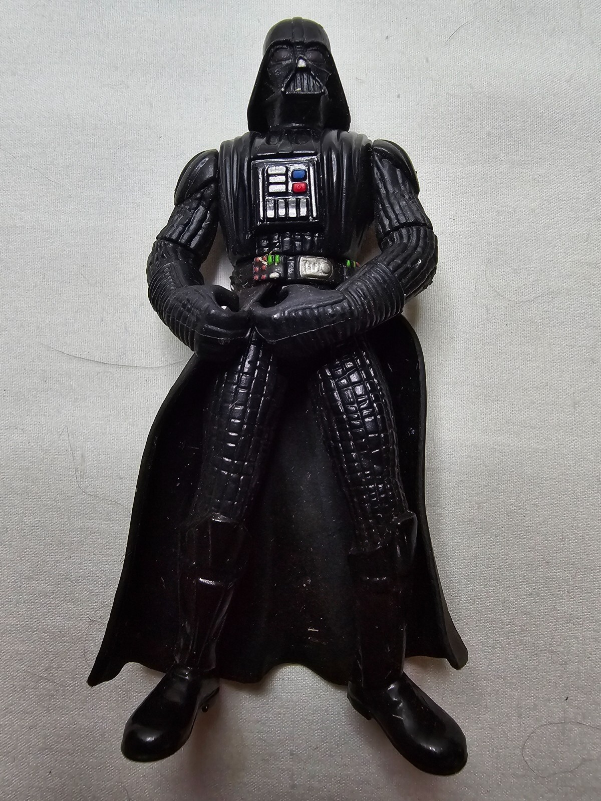 Vintage 1998 Kenner Star Wars Darth Vader Action Figure 3.75”