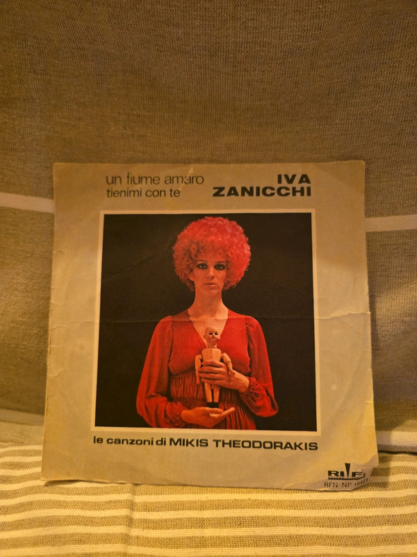 Iva Zanicchi – Un fiume amaro / Tienimi con te (LP originale)