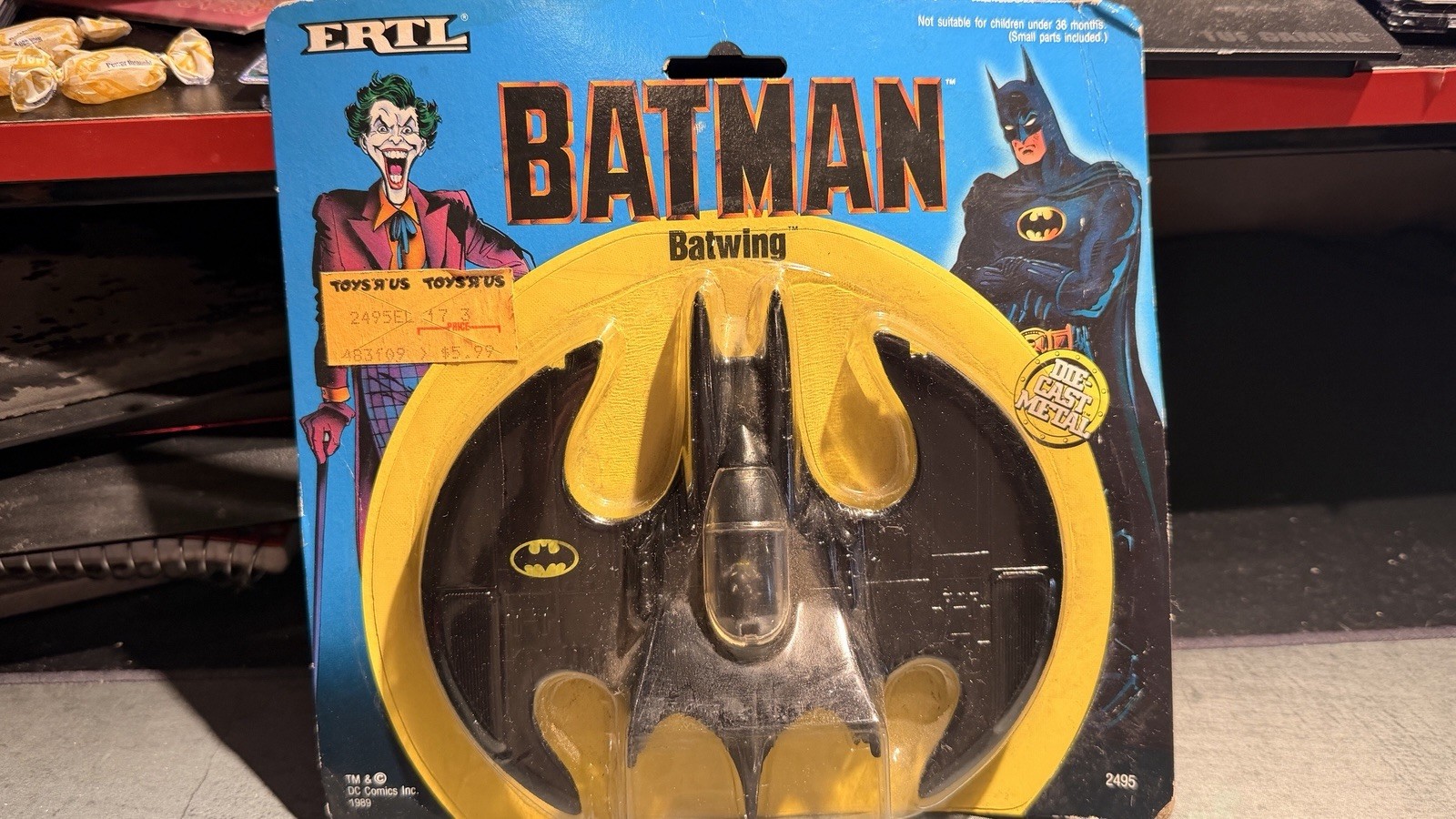Vintage 1989 ERTL Batman Batwing pressofuso 1:43 Michael Keaton film MOC