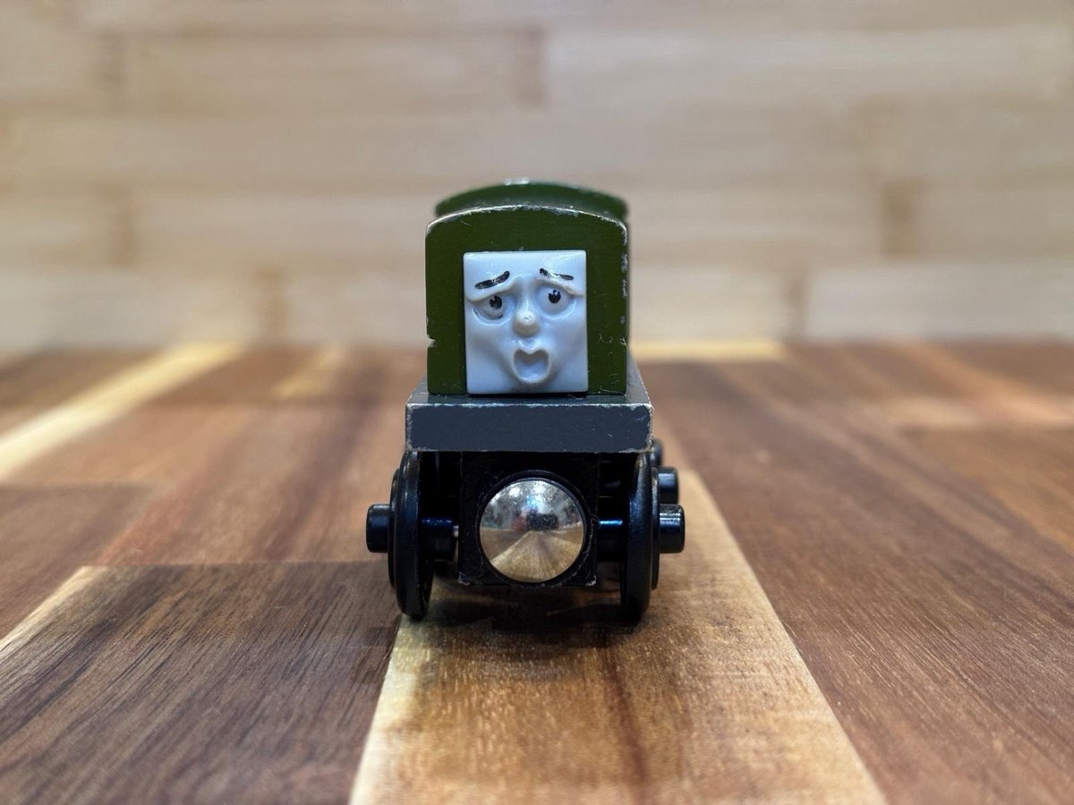 Thomas & Friends Trenino Ferroviario in Legno Pista Dodge Tank Motore