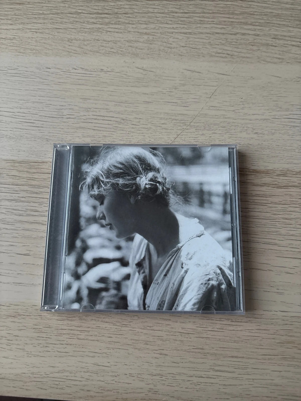 Cd folklore
