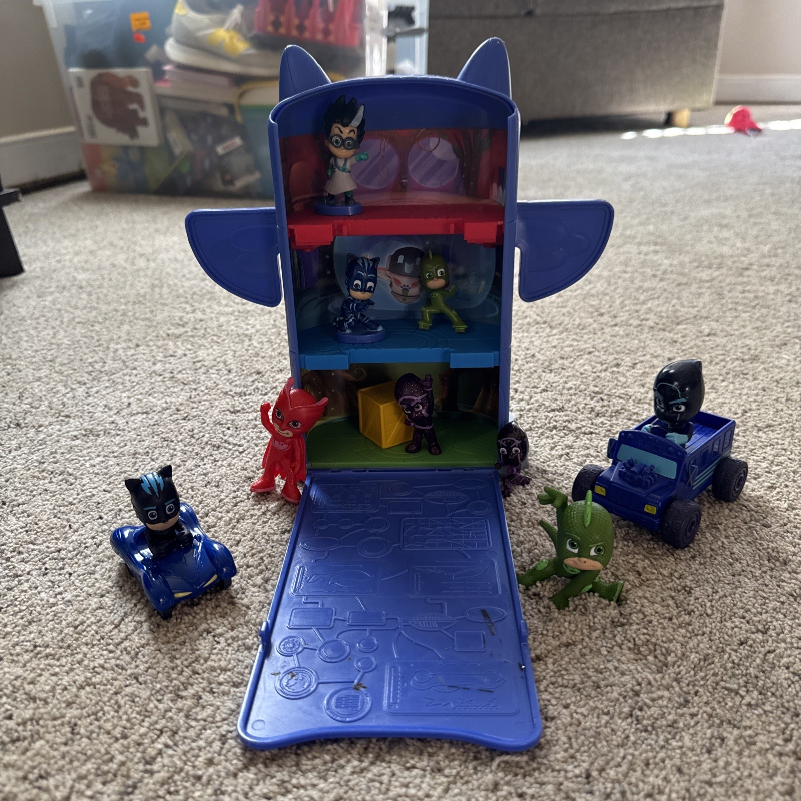 PJ masks Folding Travel HQ Playset With Figures, Vehicles And Accessories