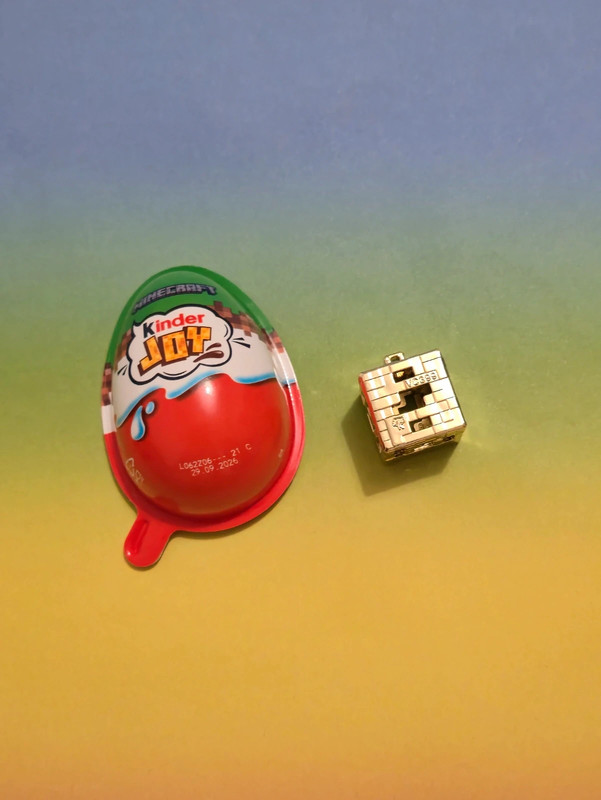 Cubo Minecraft Kinder Joy
