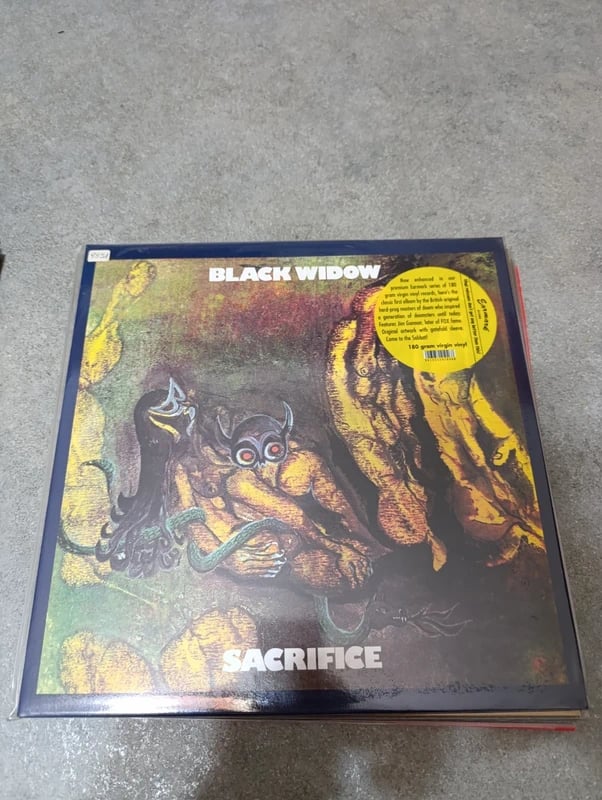 LP Black widow