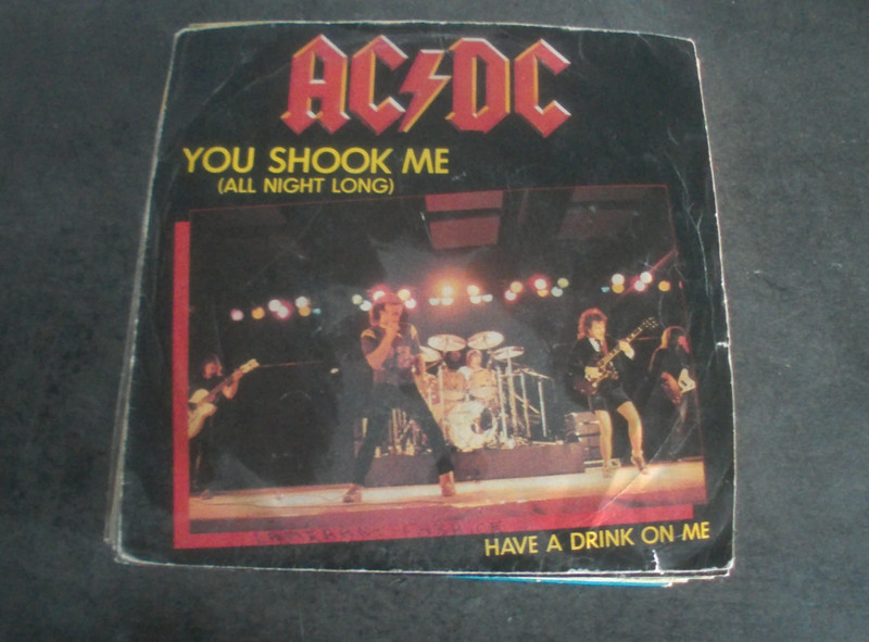 45t ac/dc you shook me -have a drink on me -1980