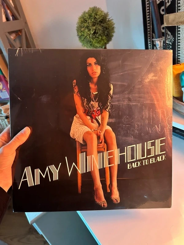 amy winehouse vinyl  back to black