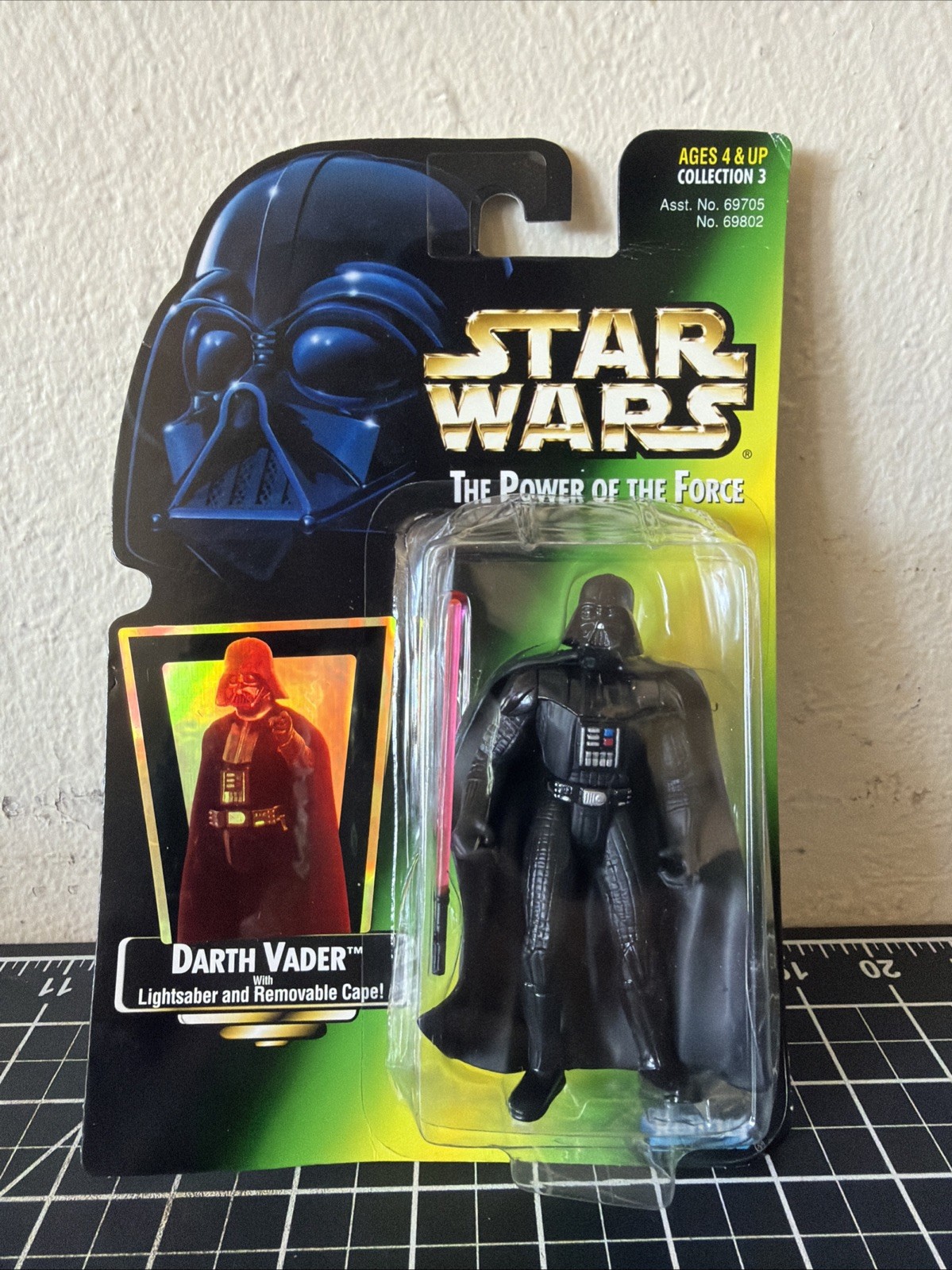 Star Wars Kenner Power of the Force Darth Vader action figure GIOCATTOLO NUOVO CON SCATOLA spada laser
