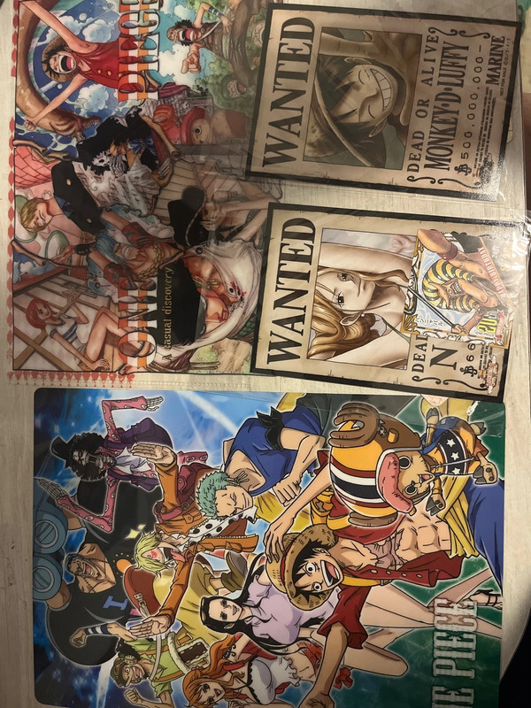 Lote Merchandising Oficial One Piece (Clear Files y Postales)