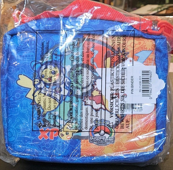 2026 POKEMON XP WORLD CHAMPIONSHIPS PIN BINDER BAG - PIKACHU SF