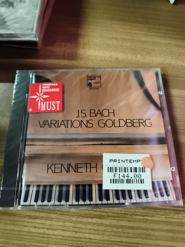 Cd kenneth gilbert .Bach.neuf