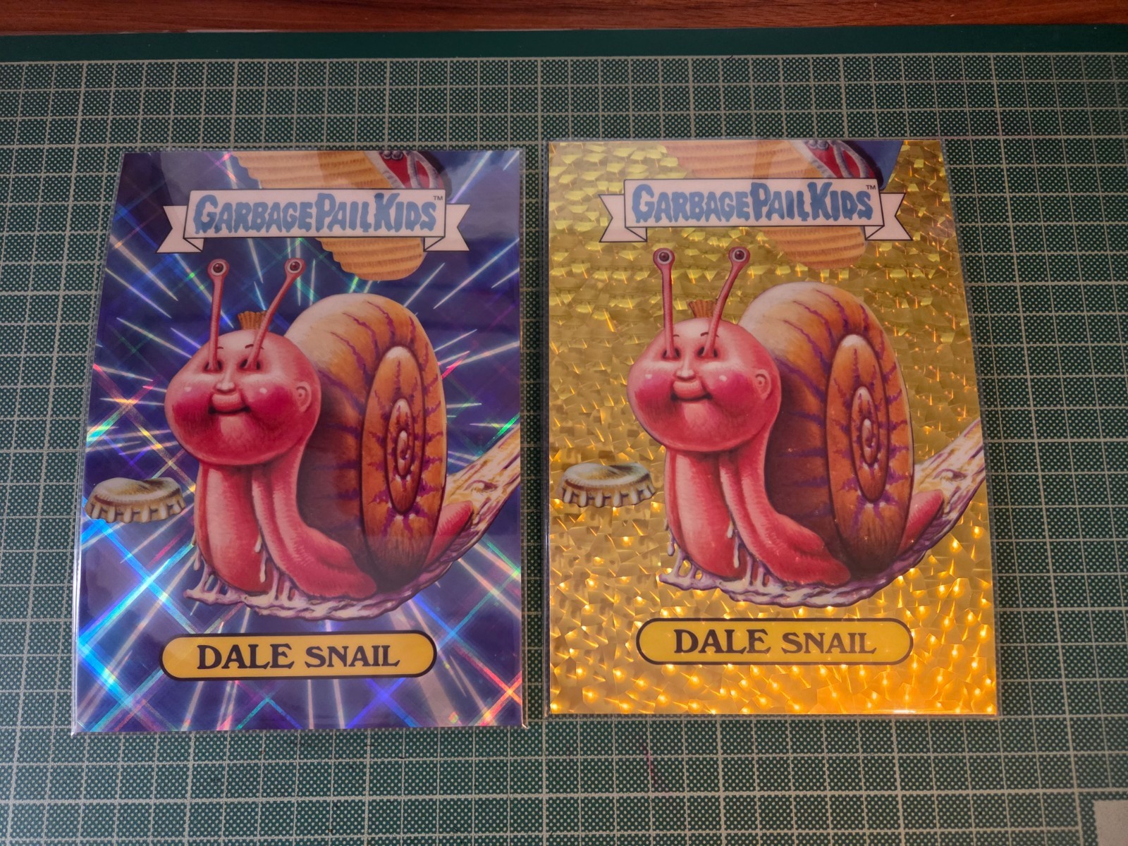 Garbage Pail Kids Get a Grip Series 2, 5x7 Giant Card Dale Snail Gold & Base