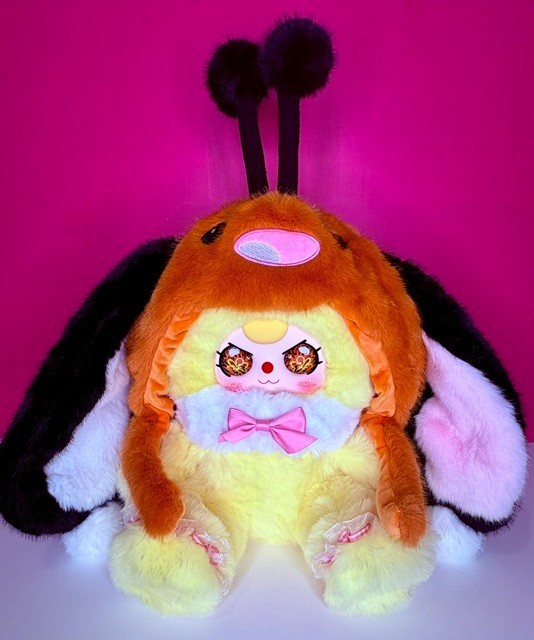 Peluche Baby Three 500% Hatposter Bunny Bumbleb da collezione nuovo