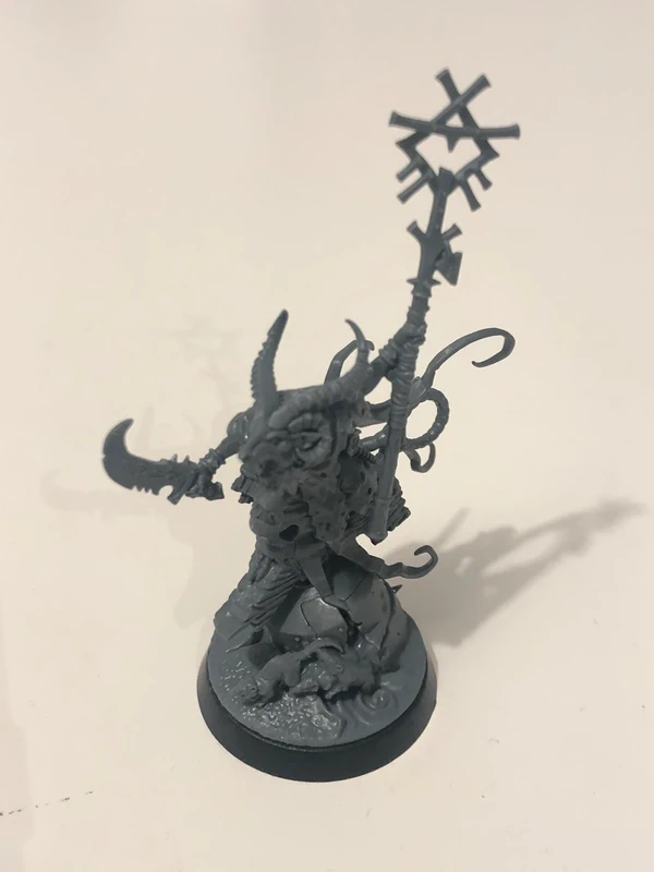 Figurine Prophète Gris Warhammer AOS Skavens Assemblé