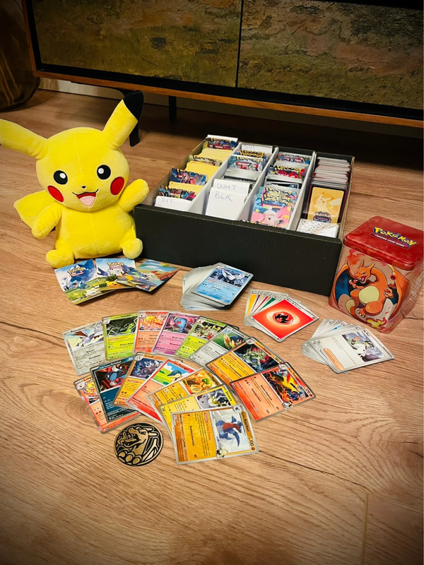 🌈 Pokémon 150 Sammel Karten insgesamt inkl. 20 Holo / Reverse + Überraschung