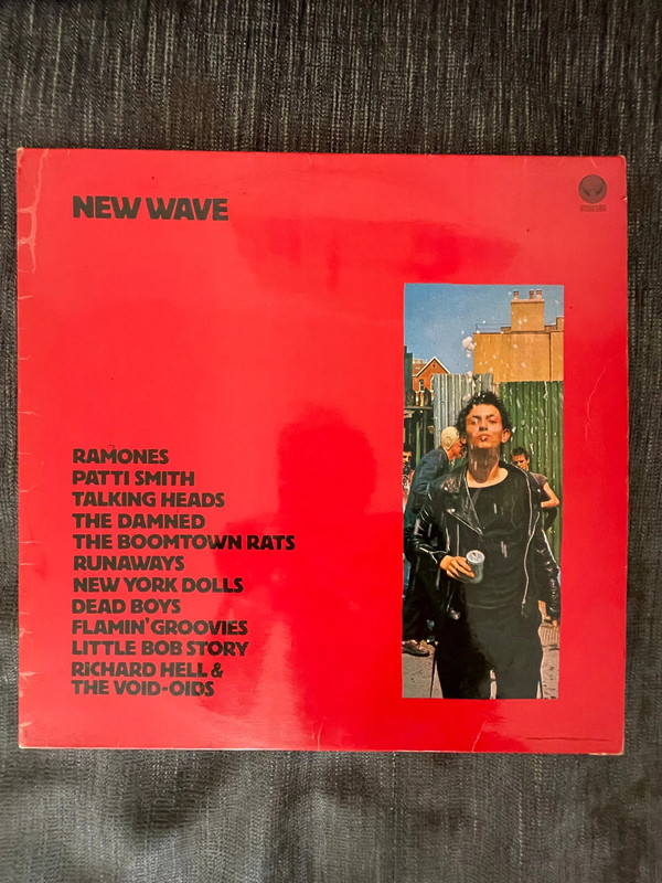 New Wave : original vinyl : ramones - talking heads - patti smith