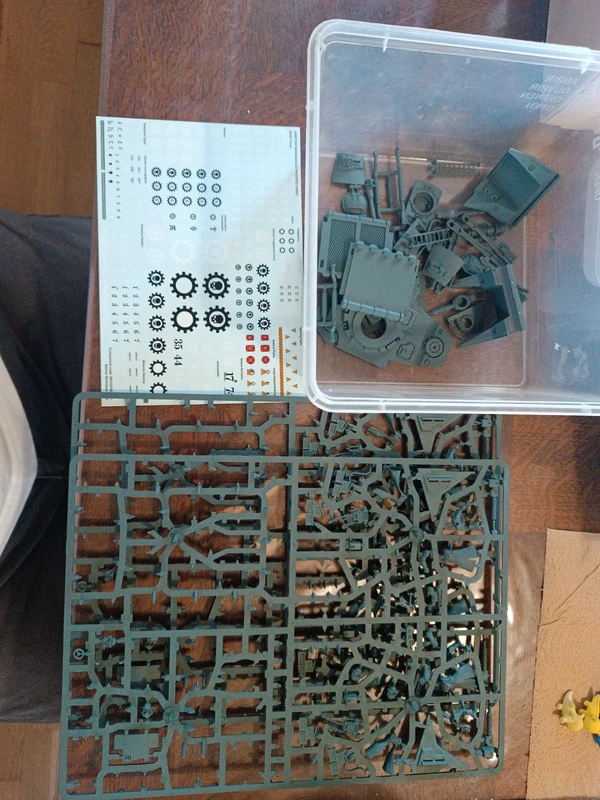 Lot de pièces détachées Warhammer 40k Mechanicus char skorpius