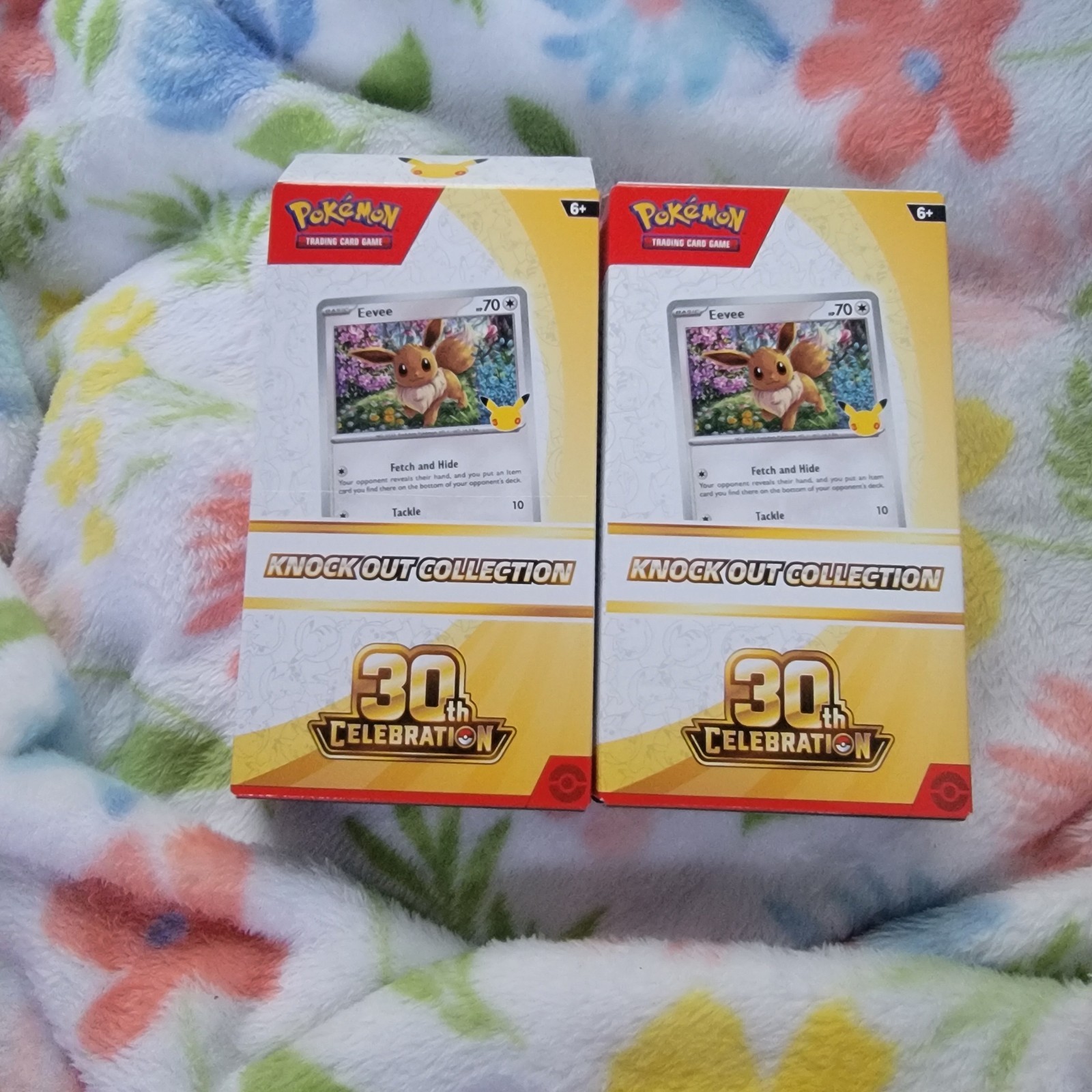 (In Mano) Spedisci Ora 2x Pokemon 30° Anniversario Celebrazione Collezione Knock Out