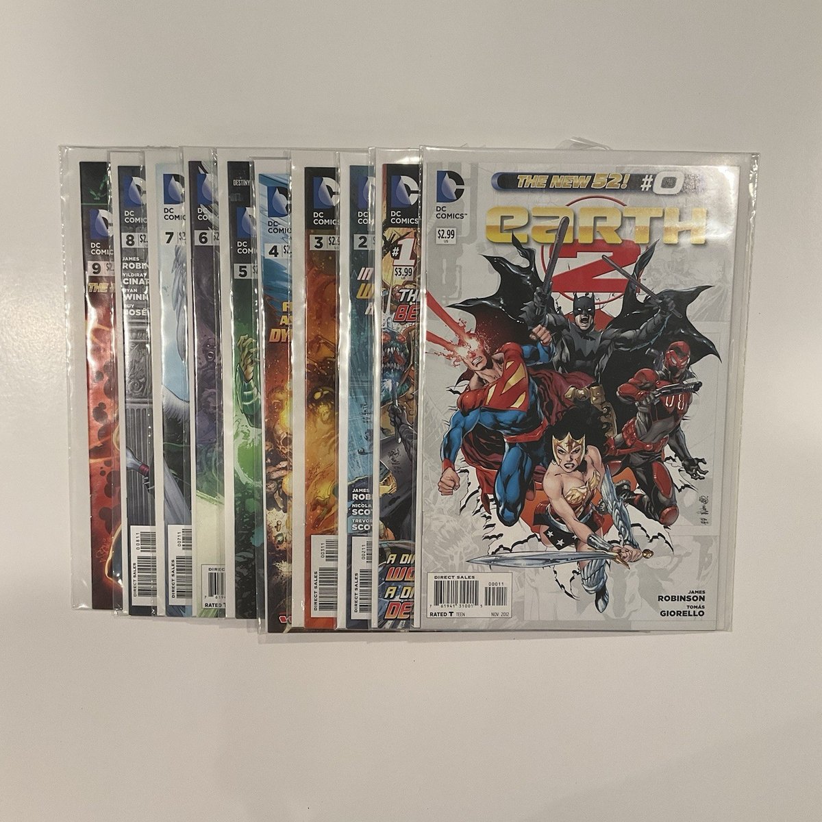 Earth 2 New 52 Lot 0 1 2 3 4 5 6 7 8 9 10-18 20-24 26-32 + Annual 1 2 Nm 2012 Dc
