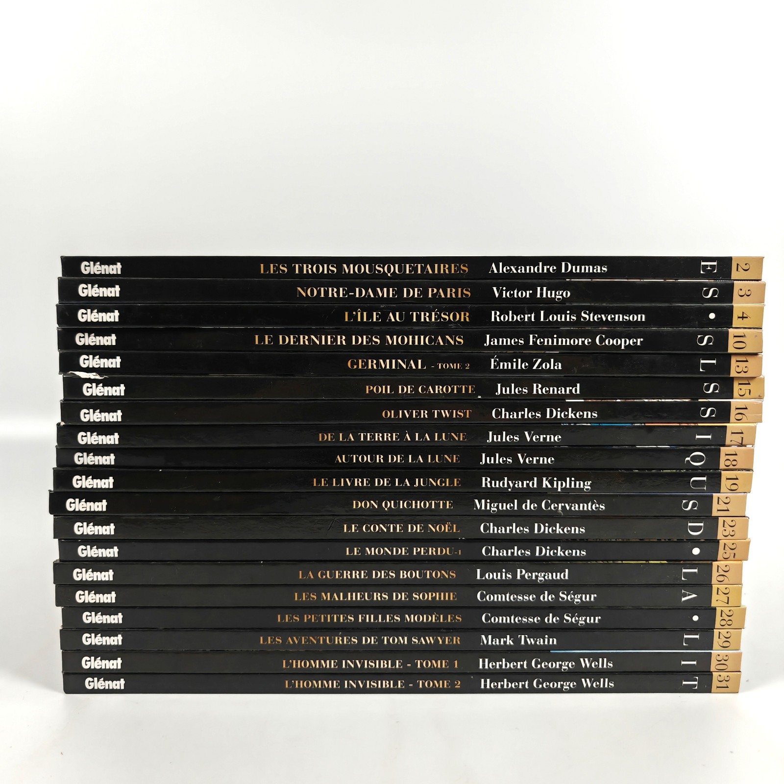Les Grands Classiques de la Littérature en Bande Dessinée / Lot 19 BD / Le Monde