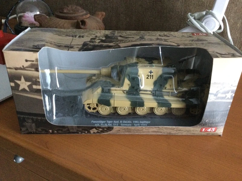 Véhicule militaire char Panzerjäger tiger ausf.b altaya 1/43